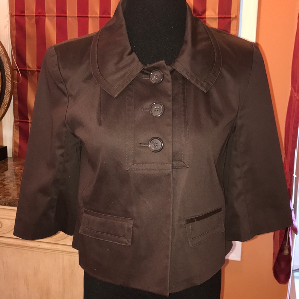 Vintage Worthington brown sharp shoulder cropped blazer.
